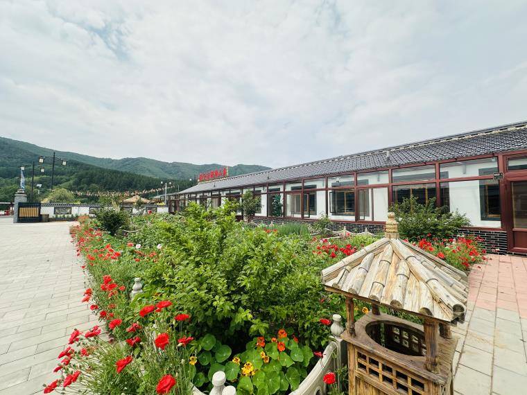 河北承德围场棋盘山钓鱼台满绣山庄农家院——火锅大炕住农家院山庄的乡野趣致