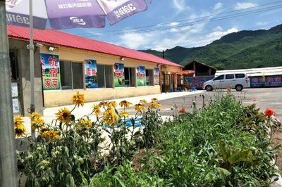 本溪县老边沟林泉山庄农家院